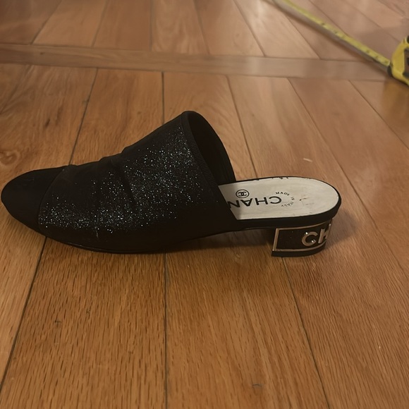 Gorgeous sparkly Chanel mules - Picture 6 of 11